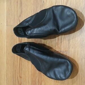Capezio slip on jazz shoe kids size 3.5